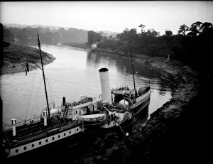 Campbells Paddle Steamers, Glen Usk aground at Horseshoe Bend River Avon