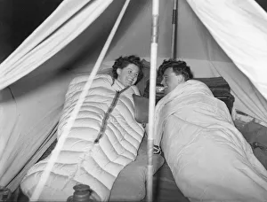 Camping Honeymoon Bill Newton & Dorothea Newton 14 / 4 / 1952 C1869 / 2