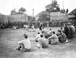 Allies Prints: Canadian army v Us Army air force take part in a game of baseball at the Hounslow Cricket