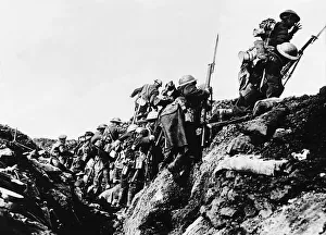Canadian soldiers in France go over the top to begin another attack 1917 World War One