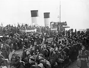 Phoney War Prints: The Canadian Troops Arrive in Britain. The Canadian Expeditionary Force