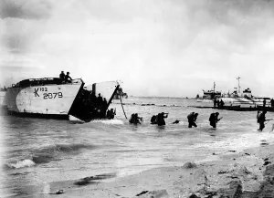 00106 Prints: Canadian Troops landing in France on D Day June 1944 leaving