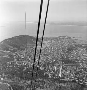 01105 Prints: Cape Town seen from the cable car that takes tourists to the summit of Table Mountain