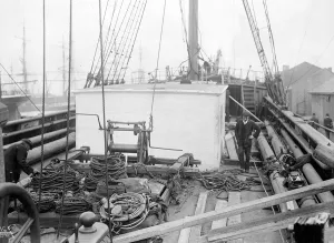 1910 Prints: Captain Robert Scott Antarctica Expedition - 1911 1912 Preparing the Terra Nova