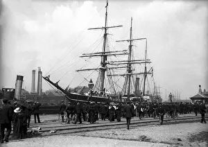 Expeditions Prints: Captain Robert Scott Antarctica Expedition - Preparing the Terra Nova at Cardiff