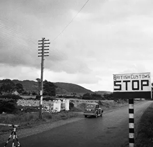 A car crossing crossing over the border into Northern Ireland from the Republic of