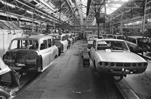 01357 Collection: Carbodies factory, producing The London Taxi. The London Taxi Company was a taxi