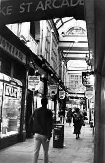 Cardiff - Arcades - Duke Street Arcade - 6th Dec 1989 - Western Mail