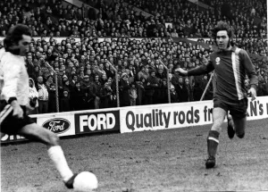 00238 Prints: Cardiff Citys new signing Robin Friday closes in on Fulhams Alan Slough