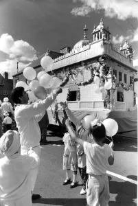 00176 Prints: Cardiffs Riverside district was the backdrop for a huge celebratory procession