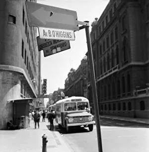 South America Prints: The cars go on through the streets of La Paz. December 1969 Z11691-002 Buenos
