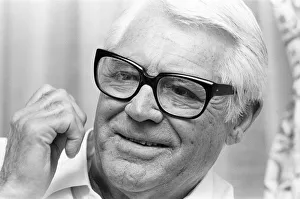 Cary Grant, interview with Sunday Mirror Journalist Eve Pollard