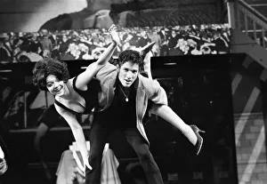 00608 Prints: The cast of the American musical Grease rehearsing at the New London theatre off Drury