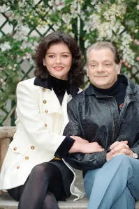 01055 Prints: Some of the cast of The Darling Buds of May'television series pictured