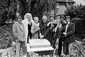 Thames Prints: The cast of new Thames TV series Fox filming a birthday scene for father of
