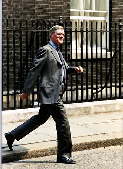 00907 Prints: Cecil Parkinson, Conservative Cabinet Minister in Downing Street