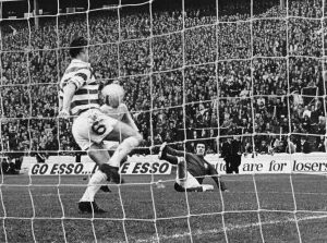 Celtic 3 v Glasgow Rangers 1. Scottish League Division One match at Celtic Park