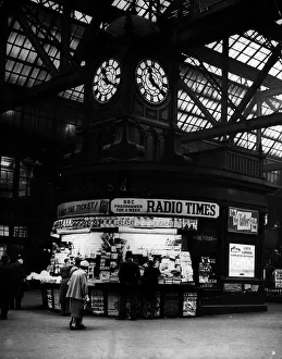 Central Station Glasgow railway news stand clock Circa 1947