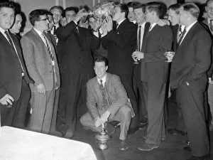 00352 Prints: Champagne - thats the victory drink for Wakefield Trinity at a London Hotel