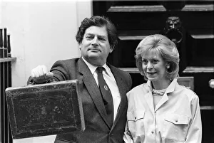 Budget Case Prints: CHANCELLOR OF THE EXCHEQUER NIGEL LAWSON WITH HIS WIFE THERESE ON BUDGET DAY OUTSIDE