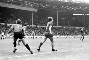 Charity Shield: Manchester United v. Liverpool F. C. August 1977 77-04358-088