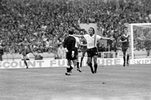 Charity Shield: Manchester United v. Liverpool F. C. August 1977 77-04358-052