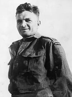 01446 Prints: Charles Hazlitt Upham, New Zealand Expeditionary Force: has been awarded a V
