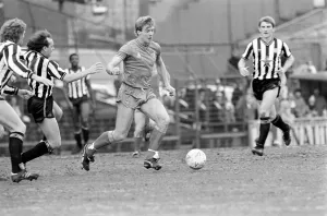 Chelsea 1 v. Newcastle 1. Division One Football United. April 1986 LF19-10-064