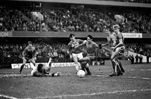 00259 Prints: Chelsea 2 v. Leicester 2. Division One Football February 1986 LF18-04-042