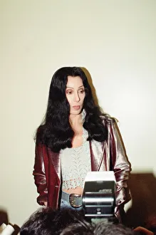 01399 Prints: Cher, American singer and actress, at the Look Ahead hostel project in Dock Street