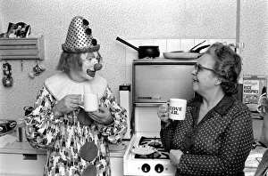 Child Entertainer: Mr. Blower the clown seen here at a ChildrenIs birthday party
