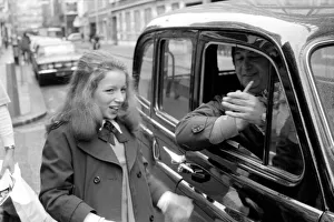 Child: Singer: A London Texi Driver asks Lena for her autograph. March 1975 75-01376-008