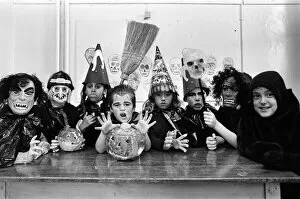 Images Dated 31st October 1989: Children celebrating Halloween in Liverpool. 31st October 1989
