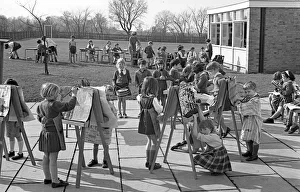 00098 Prints: Children from Church Lawford Primary school in Rugby are having a lesson outside as