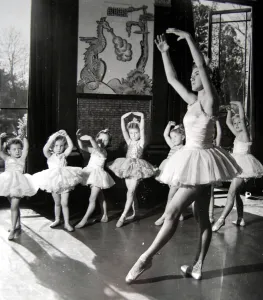 Kids Prints: Children - Dancing - Ballet 07 / 12 / 1948 A©Daily Mirror hallmarkcardsusa