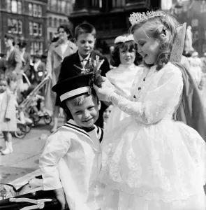 00041 Prints: Children dress in fancy dress costumes before the start of the Manchester Whit Walk June