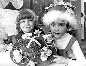 Images Dated 30th March 1975: Children from Whitehouse Infant School in North Shields with their Easter bonnets in 1975