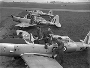 Trainer Prints: Chipmunk aircraft of the G. U. A.s (Glasgow University Air Squadron