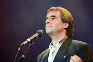 01370 Prints: Chris De Burgh performing during The Simple Truth