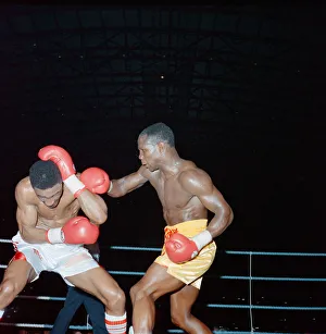 01162 Prints: Chris Eubank vs Michael Watson for the WBO middleweight title at Earls Court Exhibition