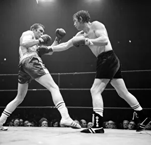 Chris Finnegan v Johnny Frankham Boxing October 1975 fighting at the Royal Albert