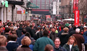 Christmas Shopping Argyle Street Glasgow December 1997