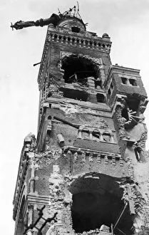 Wreckage Prints: The church of Notre Dame de Brebi?res (Our Lady of the Ewes) at Albert