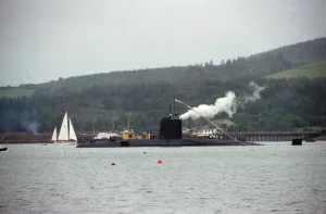00994 Prints: The Churchill class nuclear submarine HMS Conqueror leaves Her Majestys Naval Base