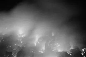 Fires Prints: The City of London ablaze seen from the roof of the Northern facade of St Paul