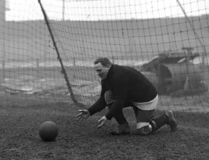 Clapton Orient F. C. Wood, keeper. DM17214. c. 1927