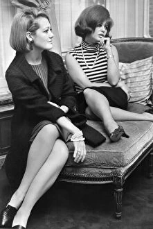 01428 Collection: Claudia Cardinale and her sister Blanche interviewed in hotel room - 23rd April 1964
