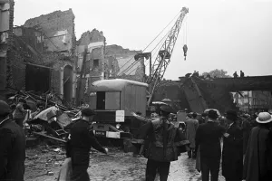 The clear up operation and the search for survivors and victims of the first V1 attack