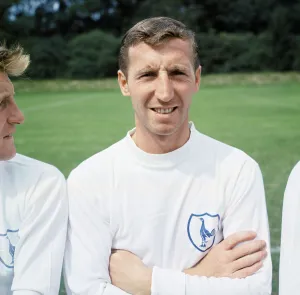 00606 Prints: Cliff Jones of Tottenham Hotspur poses at a pre-season photocall. August 1964