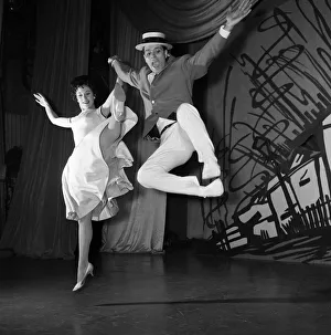 01170 Prints: Cliff Richard and Carole Gray rehearsing for the film The Young Ones